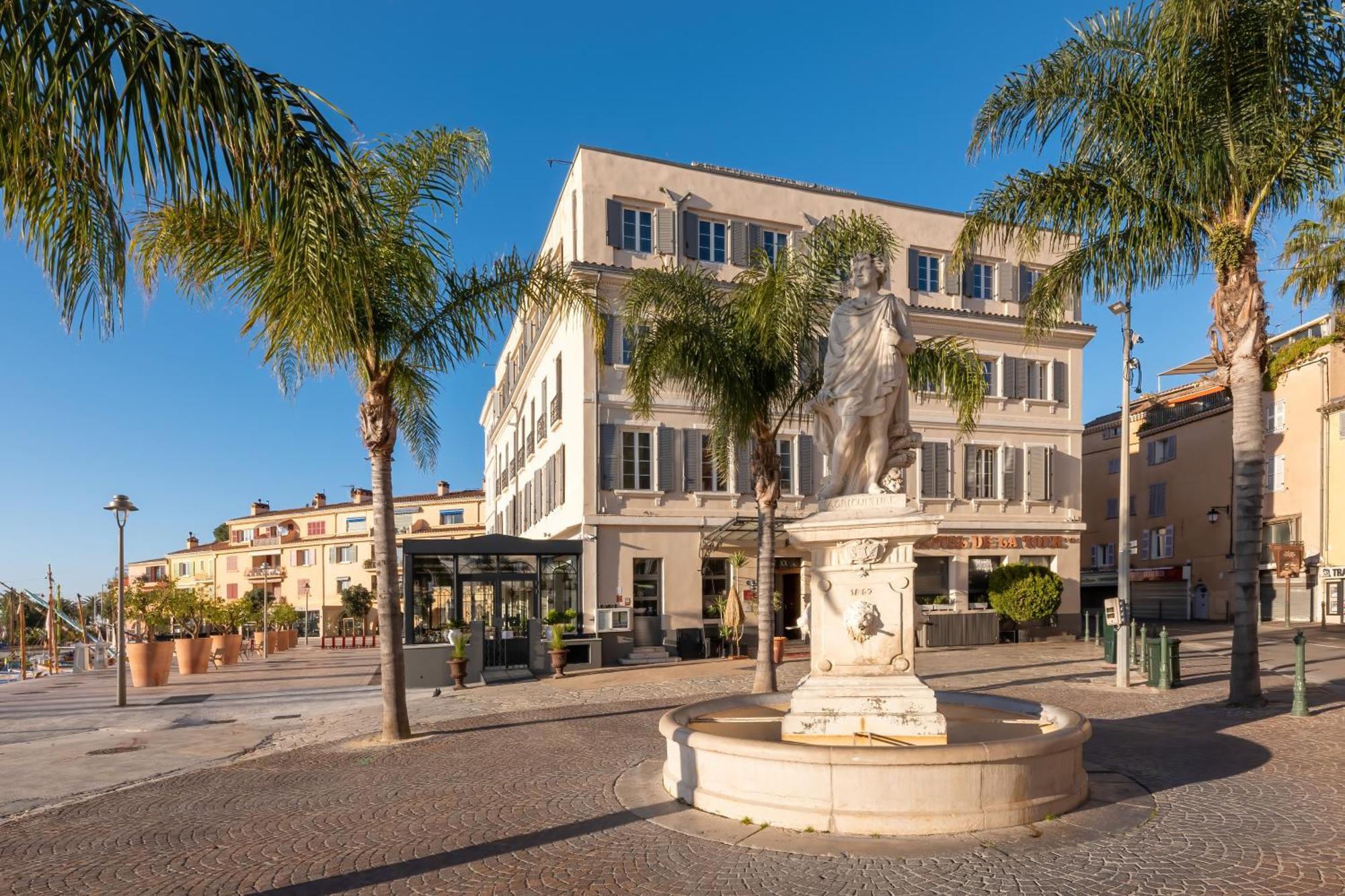 Hotel Restaurant De La Tour Sanary-sur-Mer Bagian luar foto