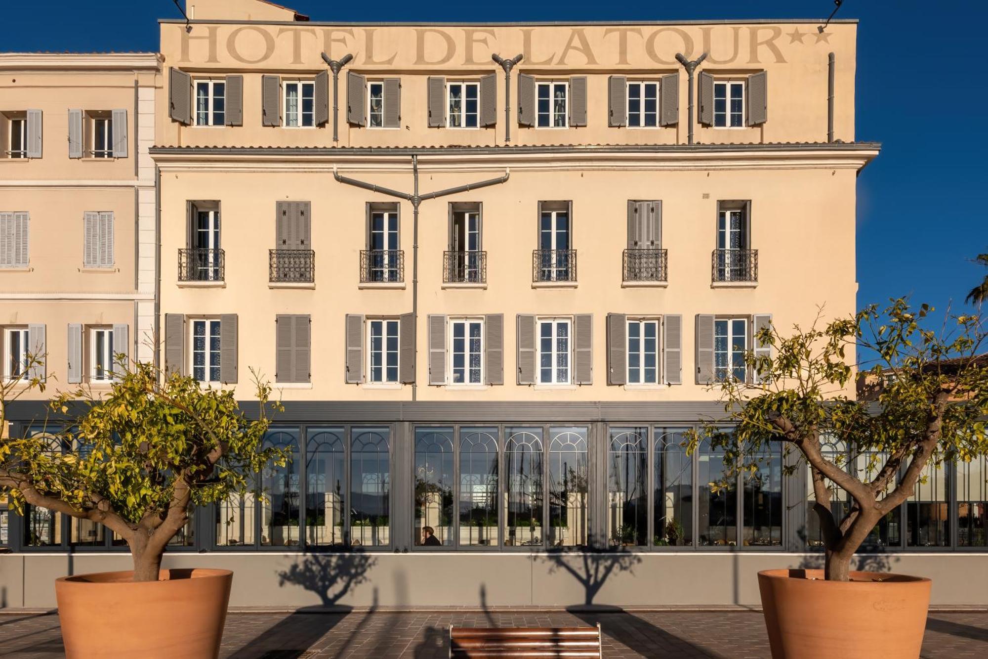 Hotel Restaurant De La Tour Sanary-sur-Mer Bagian luar foto